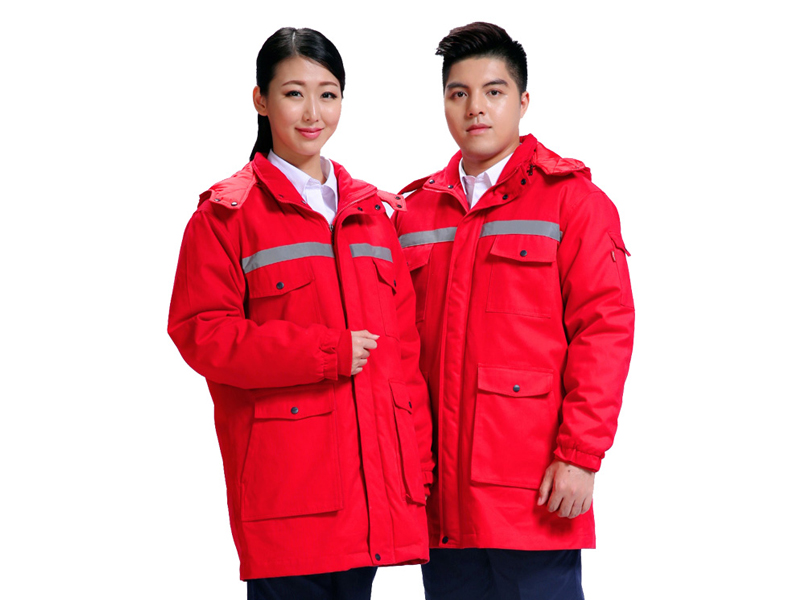 http://fernandezblog.com 紅色工作服沖鋒衣展示
